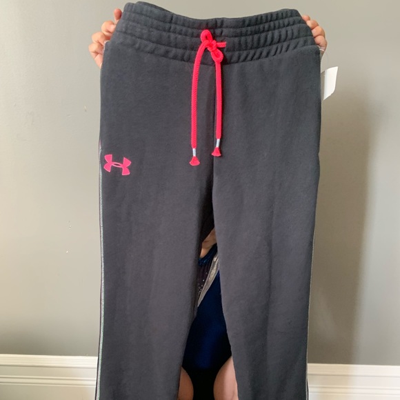 Black Under Armour pants. - Picture 3 of 3